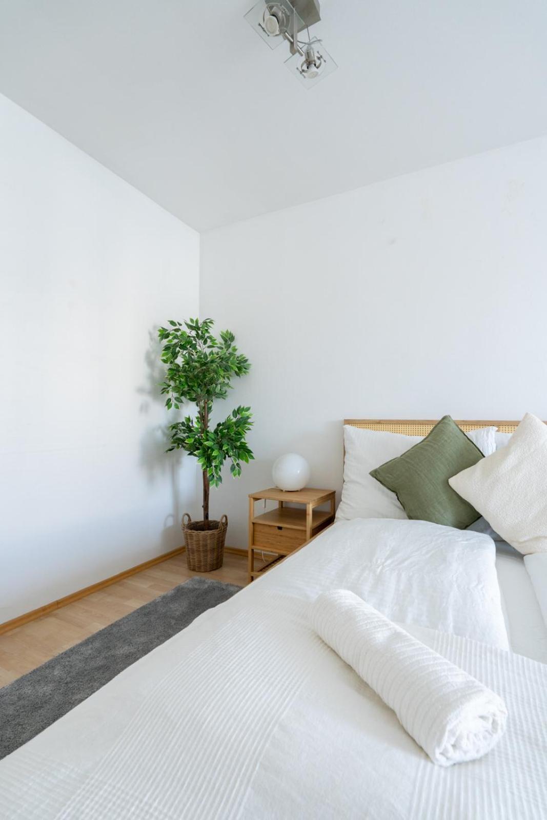 Two Bedrooms - 85 Squaremeters - 4 Min To U6 Dresdner Str Viena Exterior foto